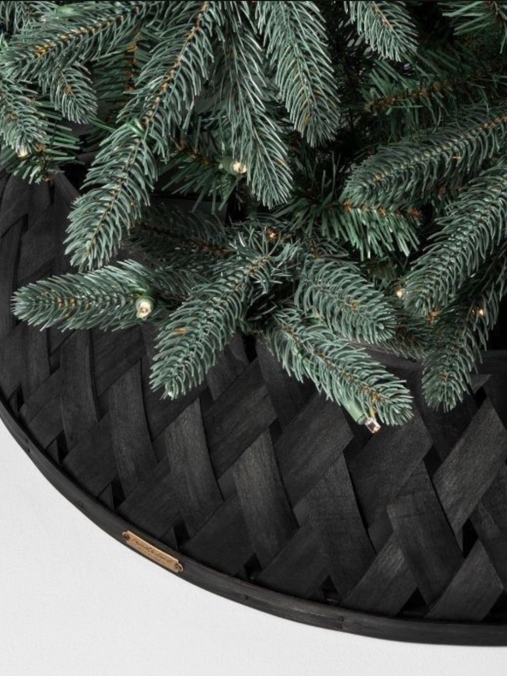 NWOT Hearth & Hand Black Woven Holiday Tree Collar